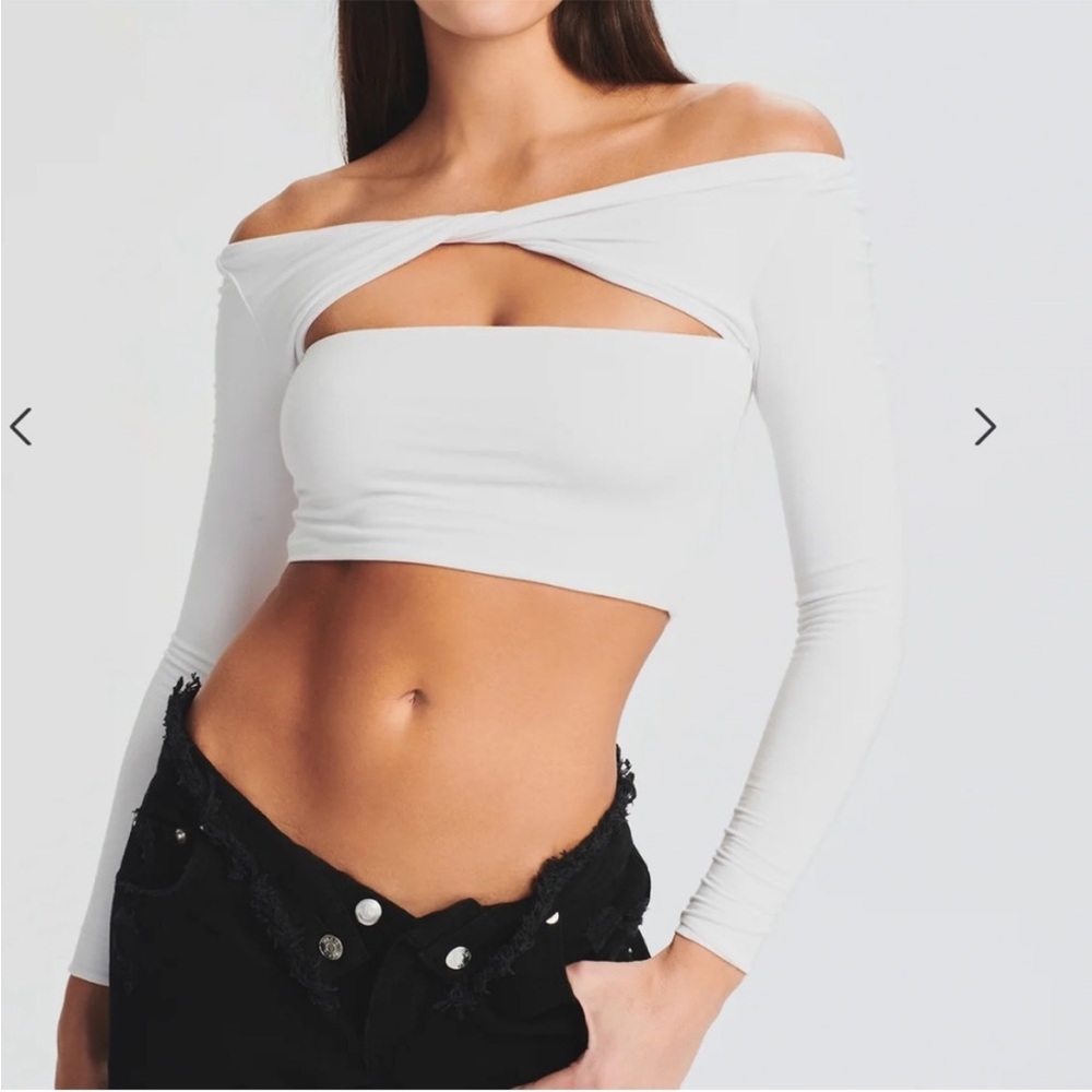 NWT Ser.o.ya Ellis cut out top size medium